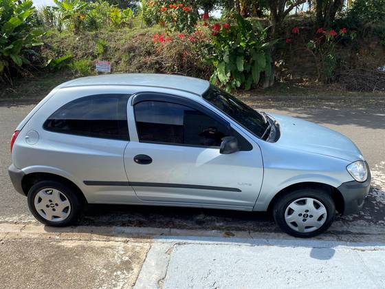 CHEVROLET CELTA 1.0 MPFI LIFE 8V FLEX 2P MANUAL CHEVROLET CELTA 1.0 MPFI LIFE 8V FLEX 2P MANUAL